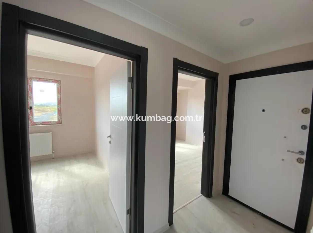 Kumbağ Ana Cadde Üzerinde Yaz-Kış Kiralık 2+1