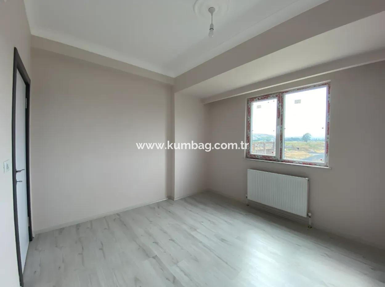 Kumbağ Ana Cadde Üzerinde Yaz-Kış Kiralık 2+1