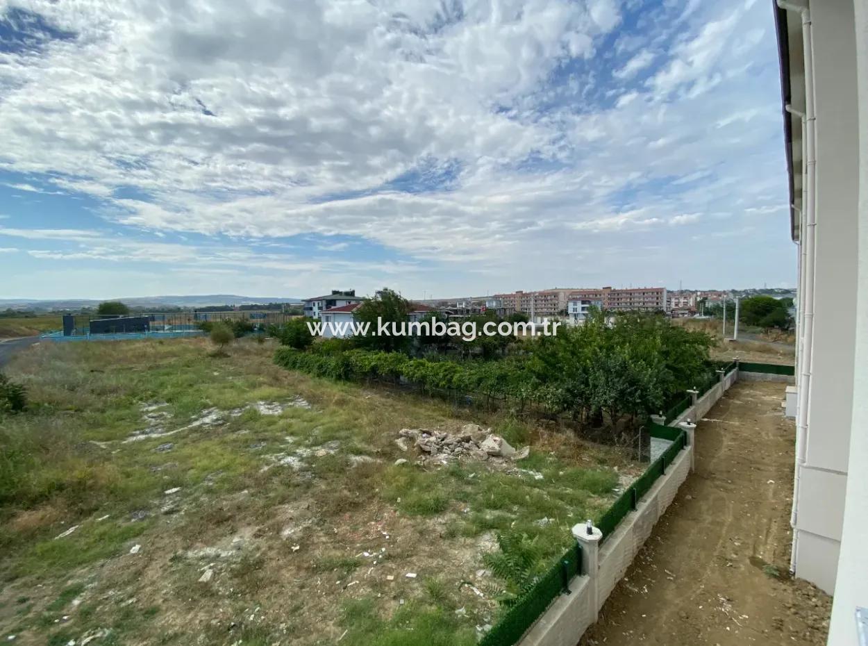 Kumbağ Ana Cadde Üzerinde Yaz-Kış Kiralık 2+1