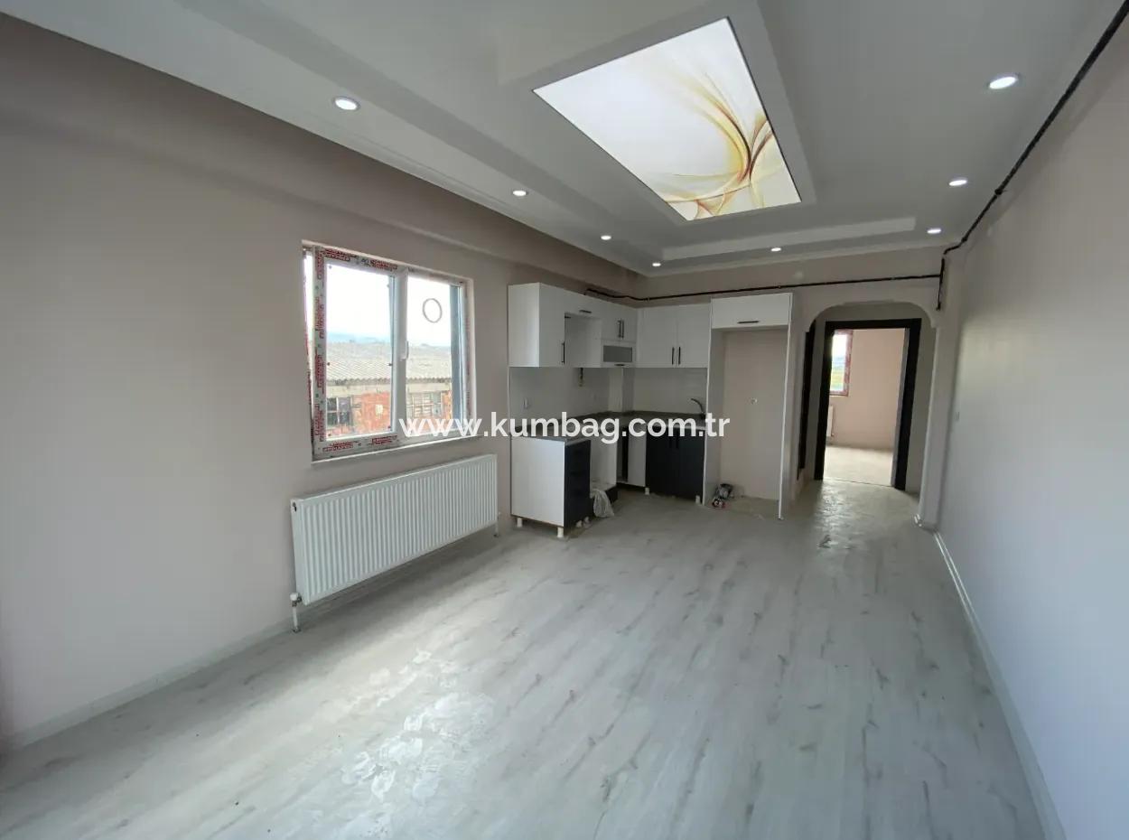 Kumbağ Ana Cadde Üzerinde Yaz-Kış Kiralık 2+1