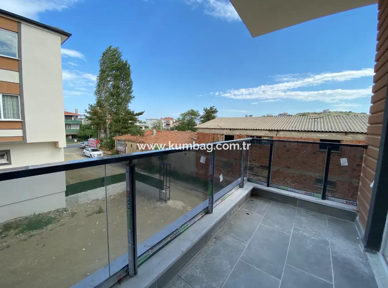 Kumbağ Ana Cadde Üzerinde Yaz-Kış Kiralık 2+1