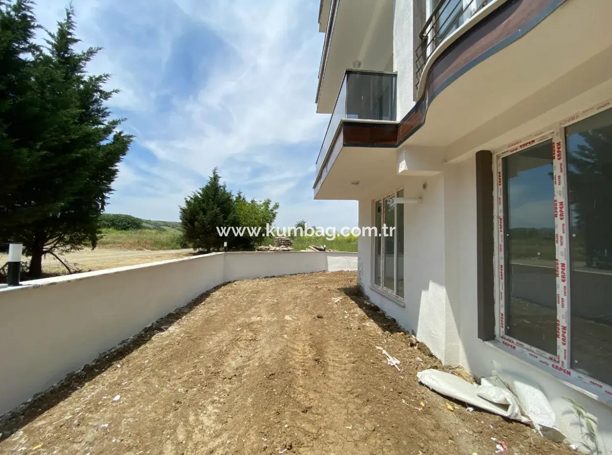Kumbağ Geniş Bahçeli Yeni Binada Doğalgazlı Kiralık 1+1