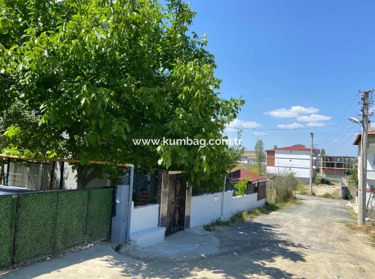 Kumbağ Ana Caddeye Yakın Konumda Aileye Kiralık 2+1 Daire