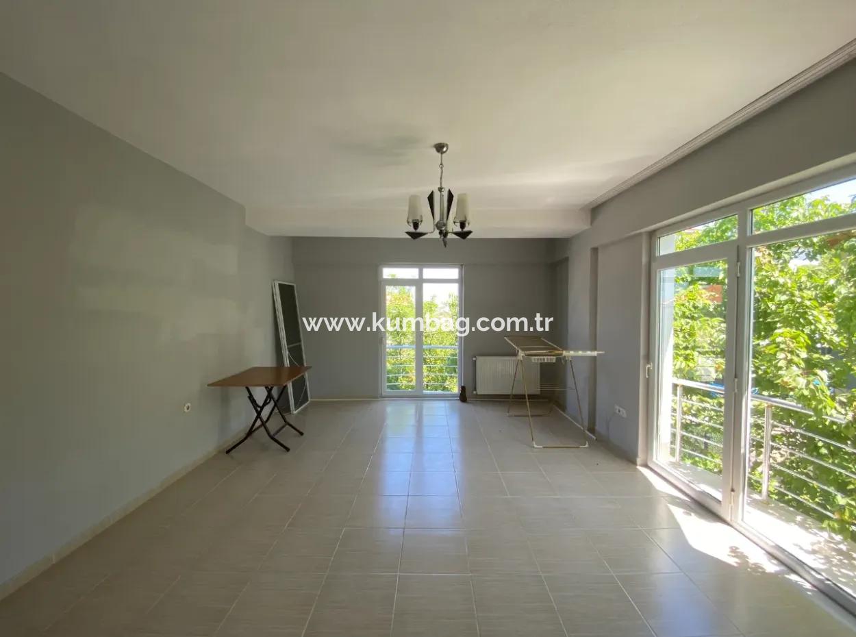 Kumbağ Ana Caddeye Yakın Konumda Aileye Kiralık 2+1 Daire