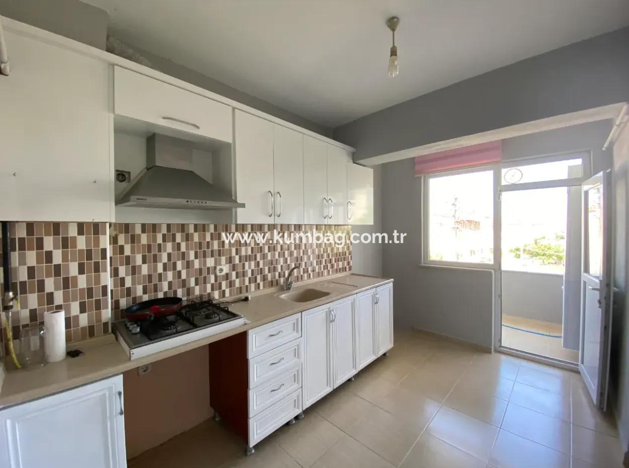 Kumbağ Ana Caddeye Yakın Konumda Aileye Kiralık 2+1 Daire