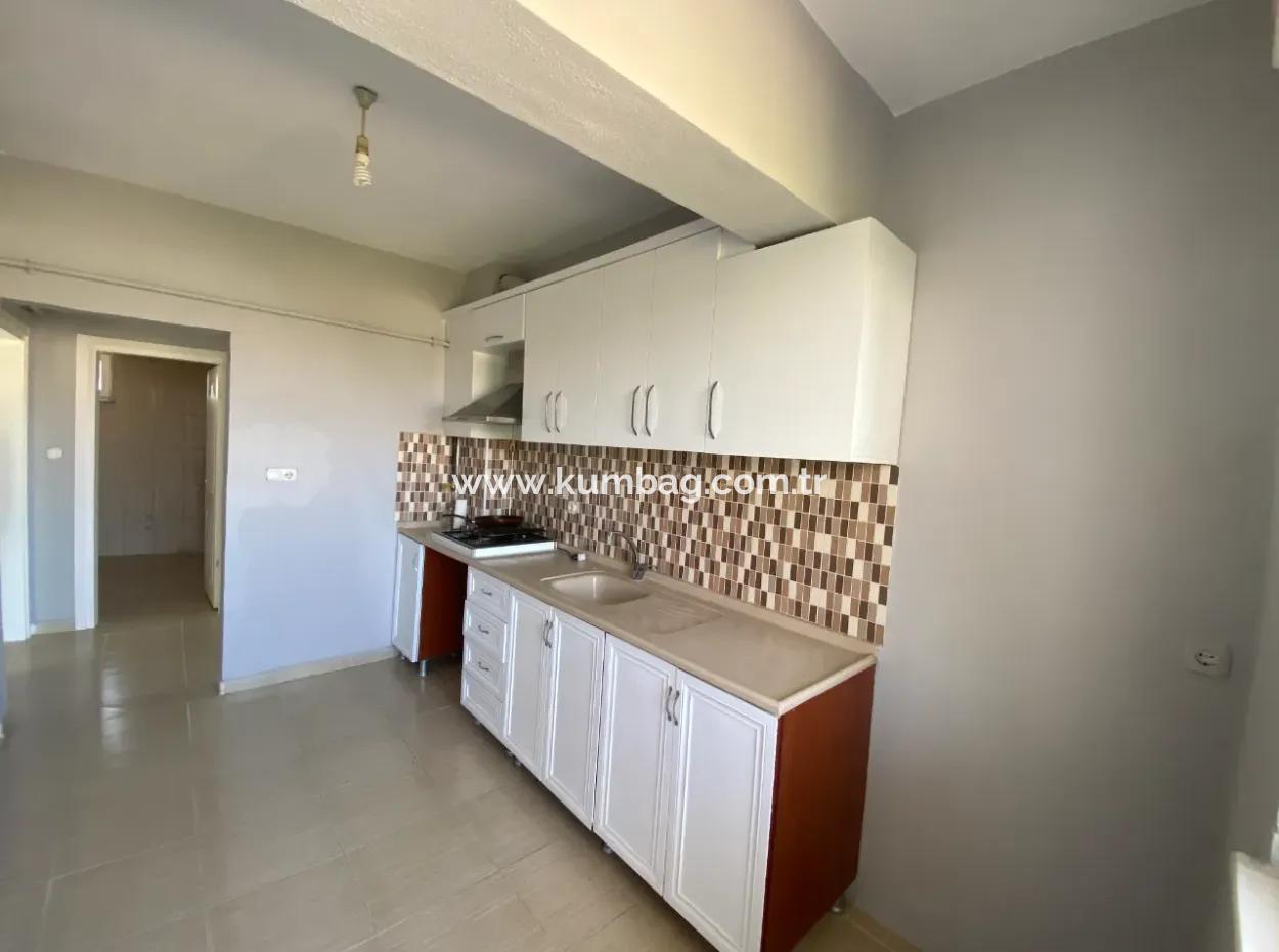 Kumbağ Ana Caddeye Yakın Konumda Aileye Kiralık 2+1 Daire