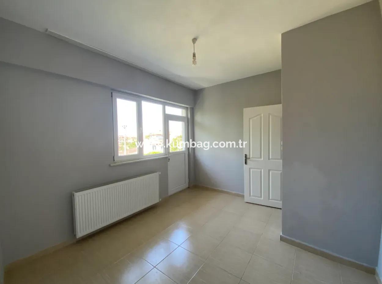 Kumbağ Ana Caddeye Yakın Konumda Aileye Kiralık 2+1 Daire