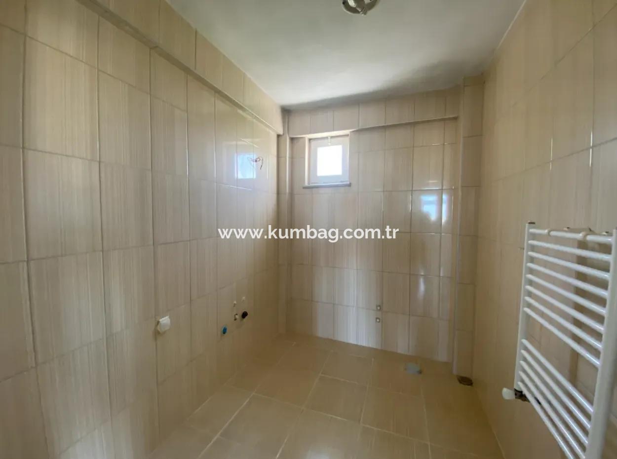 Kumbağ Ana Caddeye Yakın Konumda Aileye Kiralık 2+1 Daire