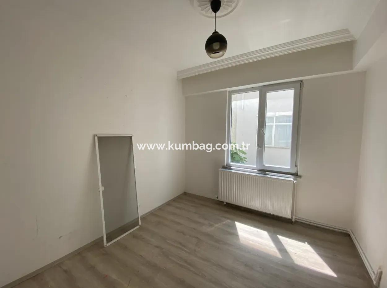 Kumbağ Ana Cadde Üzerinde Aileye Kiralık 2+1 Daire
