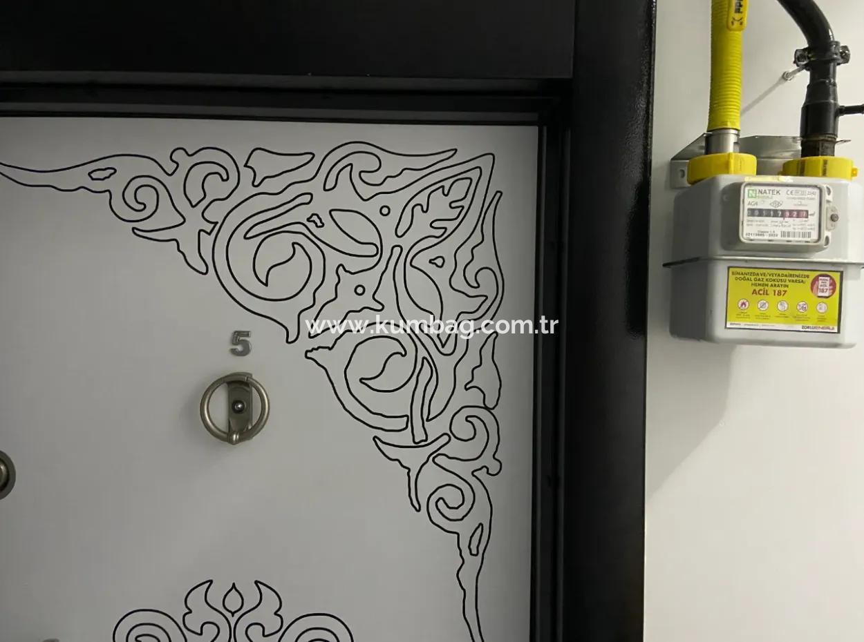 Kumbağ Merkezi Konumda Sezonluk Kiralık 1+1 Daire (Komisyonsuz)