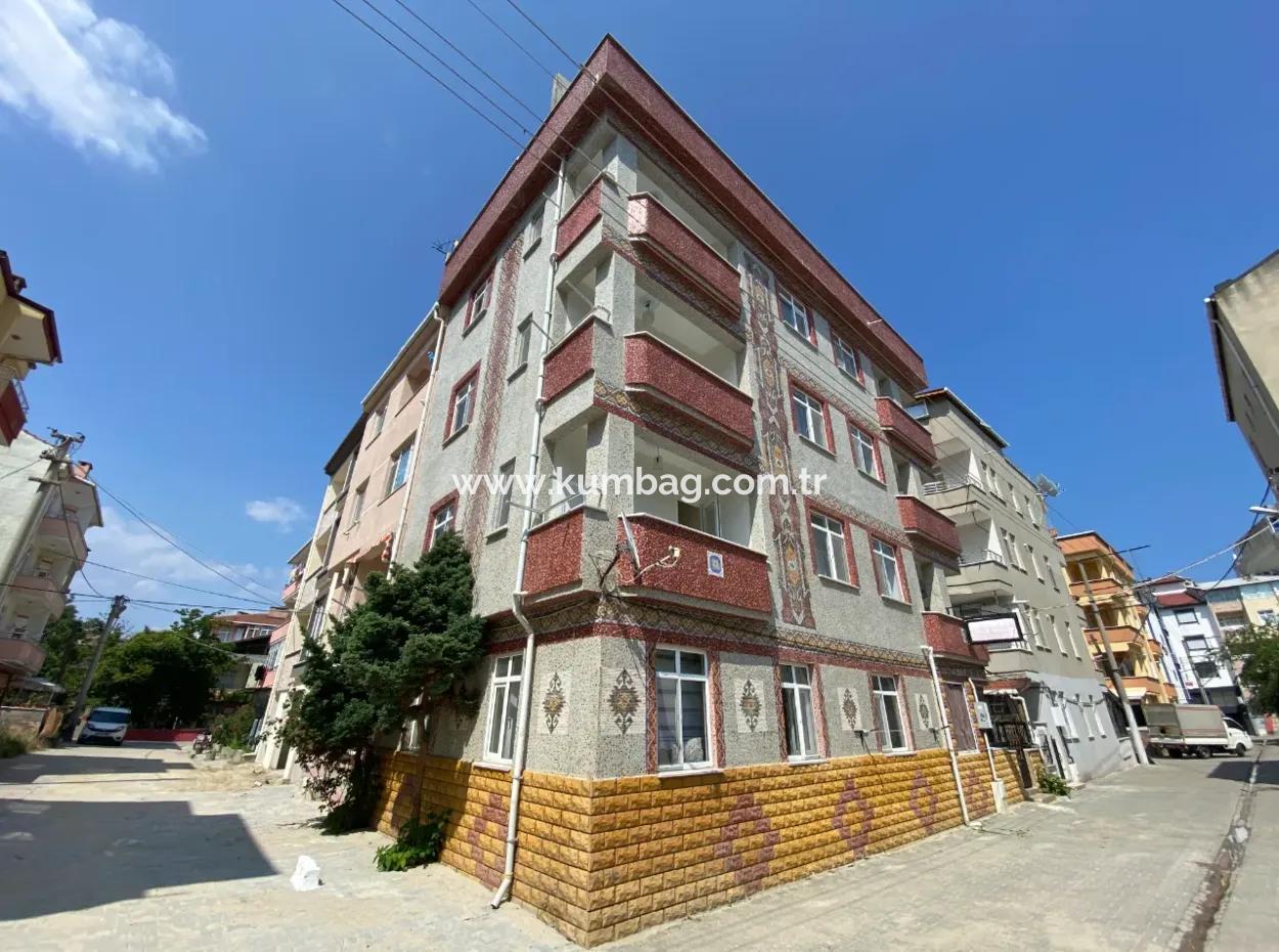 Kumbağ Pazar Sokağında Yaz-Kış Oturuma Uygun Kiralık Daireler