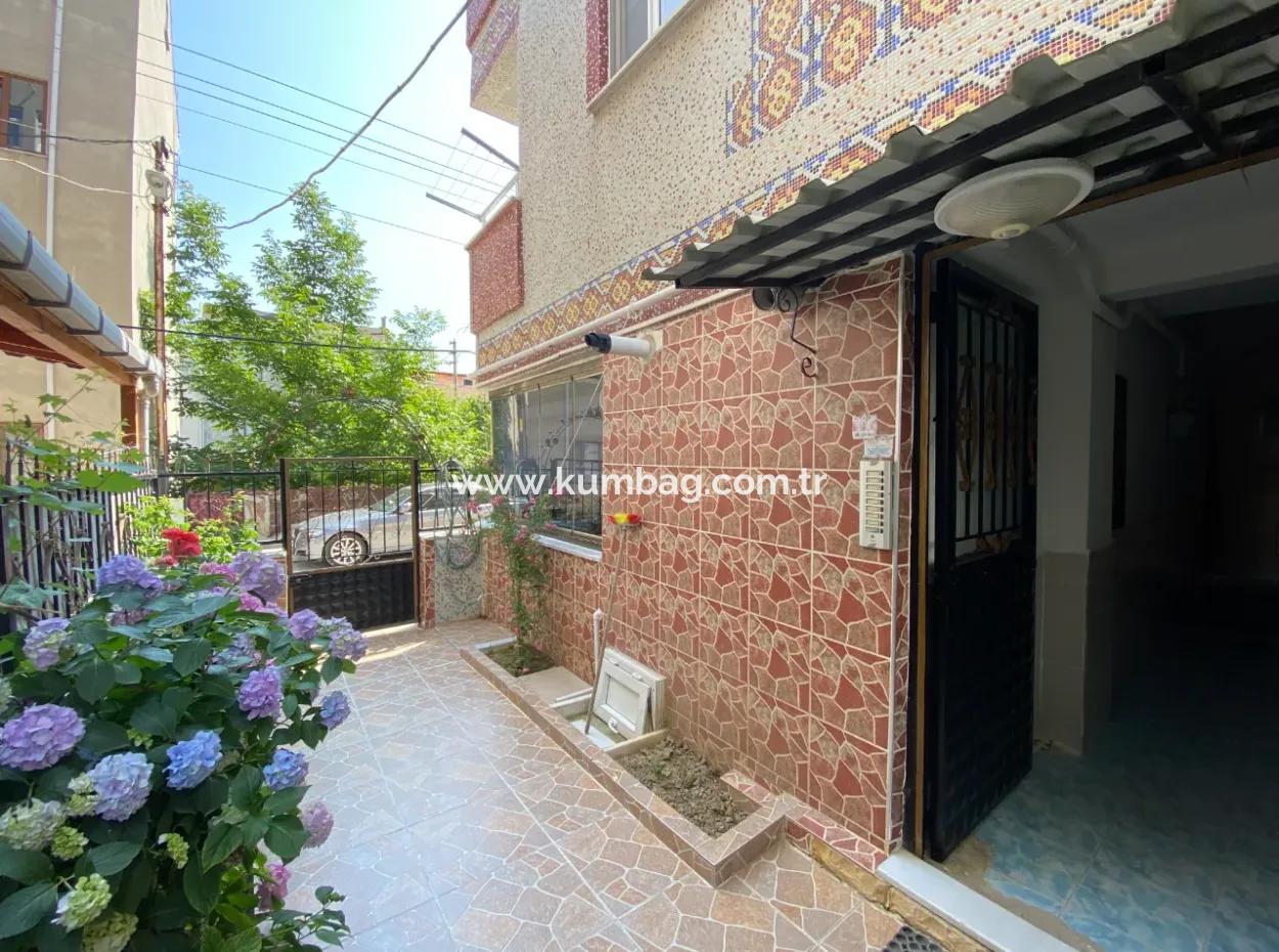Kumbağ Pazar Sokağında Yaz-Kış Oturuma Uygun Kiralık Daireler