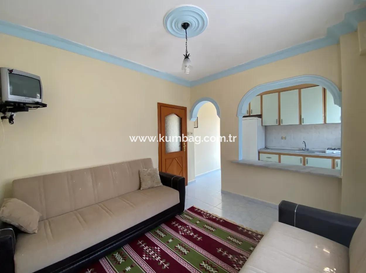 Kumbağ Pazar Sokağında Yaz-Kış Oturuma Uygun Kiralık Daireler