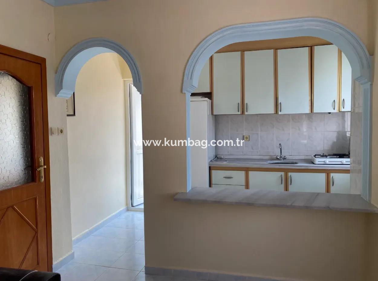 Kumbağ Pazar Sokağında Yaz-Kış Oturuma Uygun Kiralık Daireler