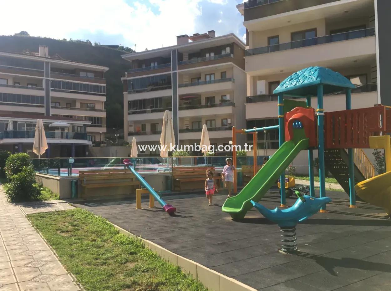 Kumbağ Havuzlu Site İçerisinde Satılık Eşyalı 2+1