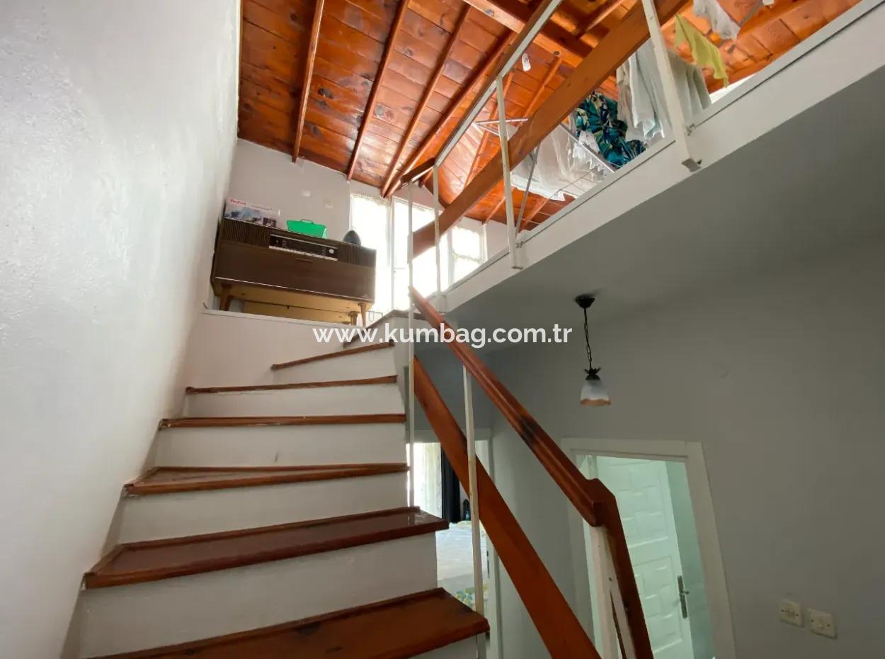 Havuzlu Site İçerisinde Deniz Manzaralı 3+1 Villa