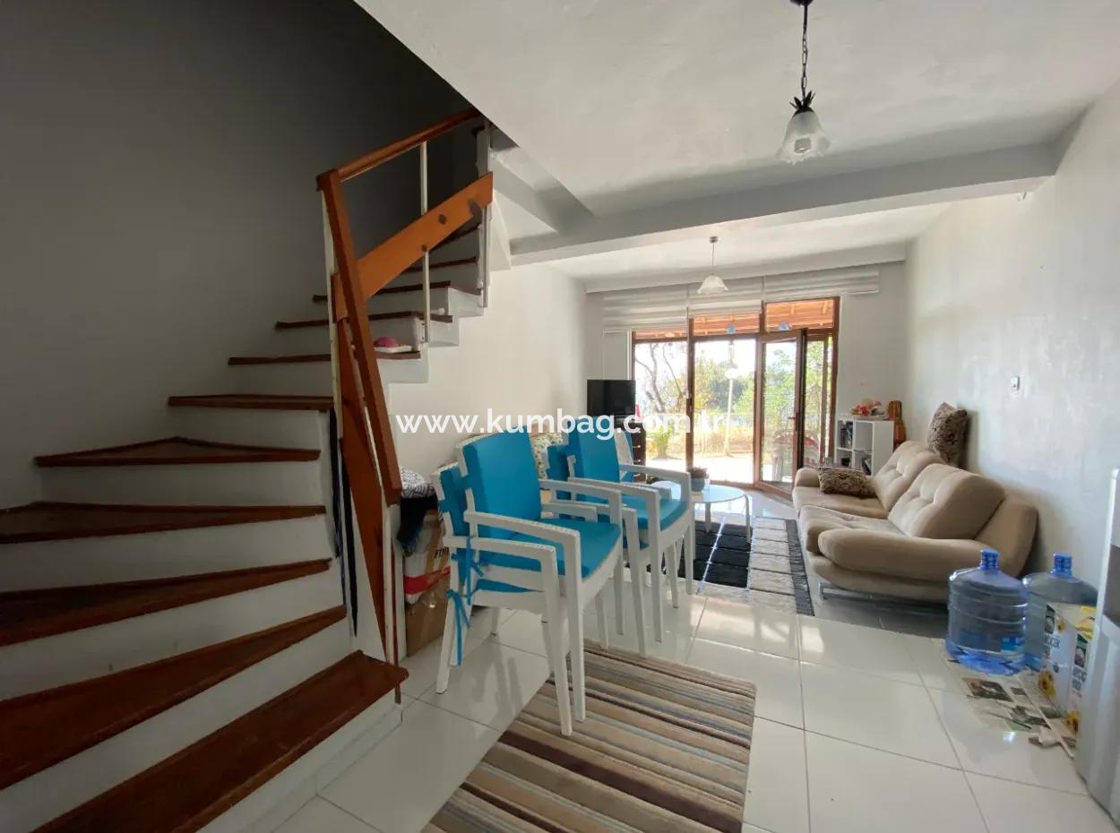 Havuzlu Site İçerisinde Deniz Manzaralı 3+1 Villa