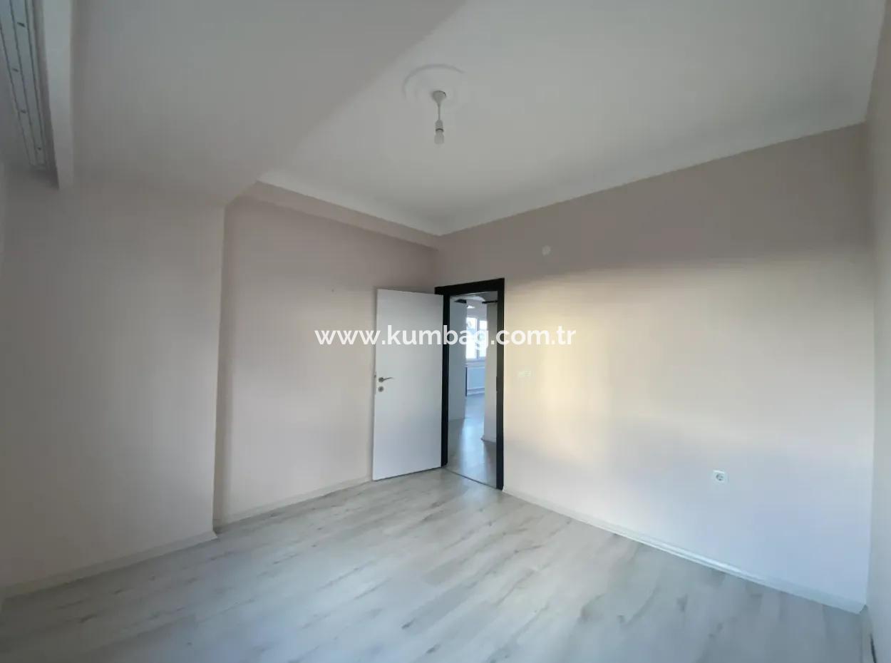 Tekirdağ Kumbağ'da Ana Cadde Üzeri Yeni Binada Kiralık 2+1 Daire