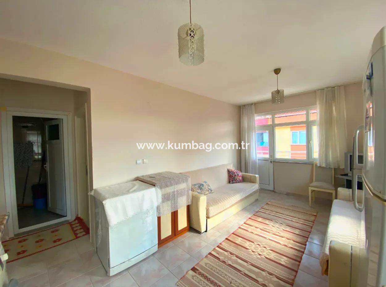 Kumbağ Pazar Sokağında Kiralık 2+1 Eşyalı Daire