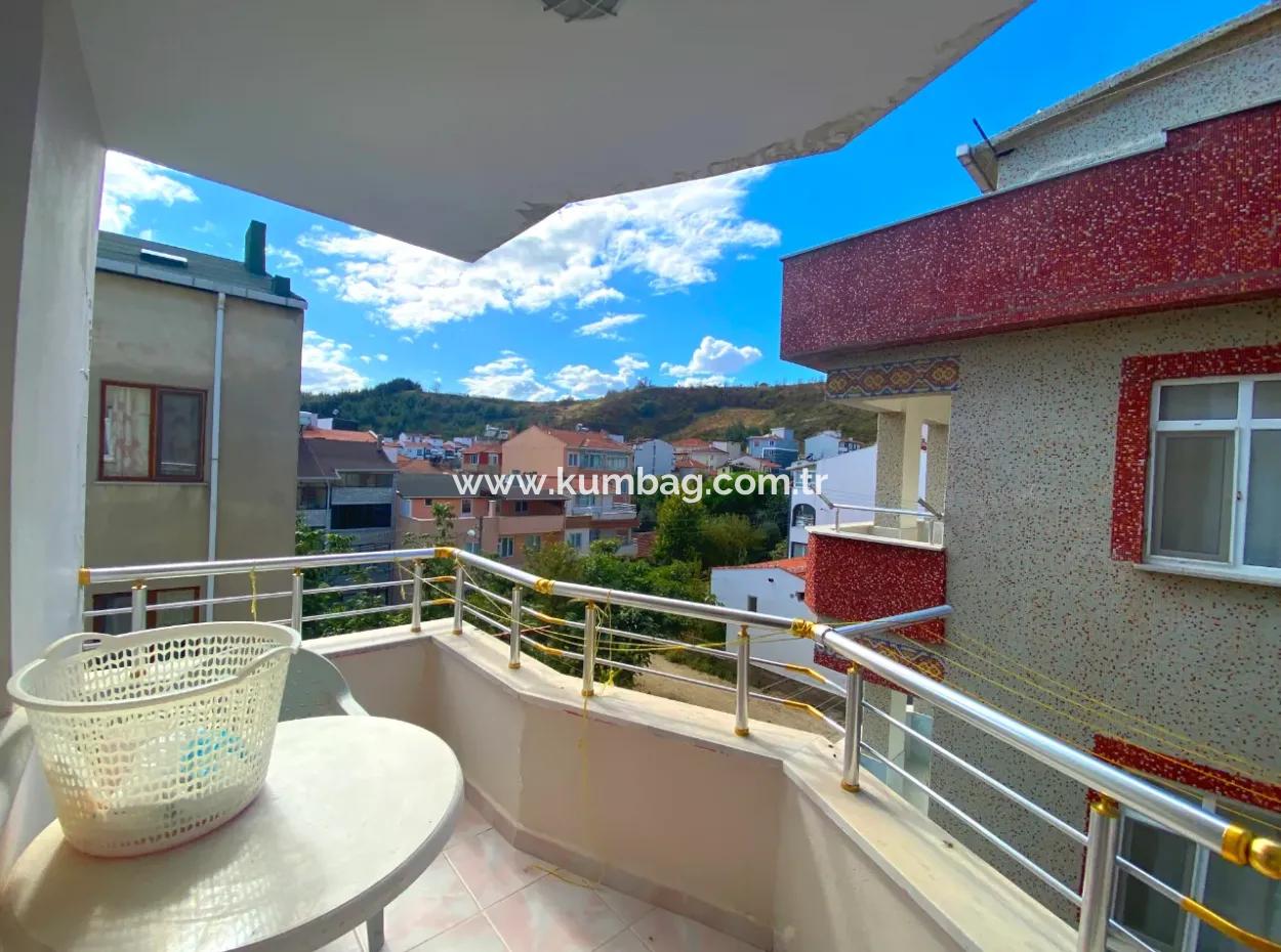 Kumbağ Pazar Sokağında Kiralık 2+1 Eşyalı Daire