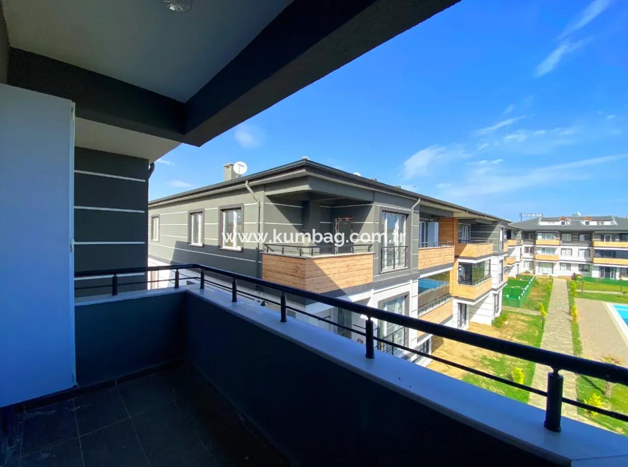 Kumbağ Havuzlu Site İçerisinde Kiralık Sıfır 2+1 Dubleks Daire