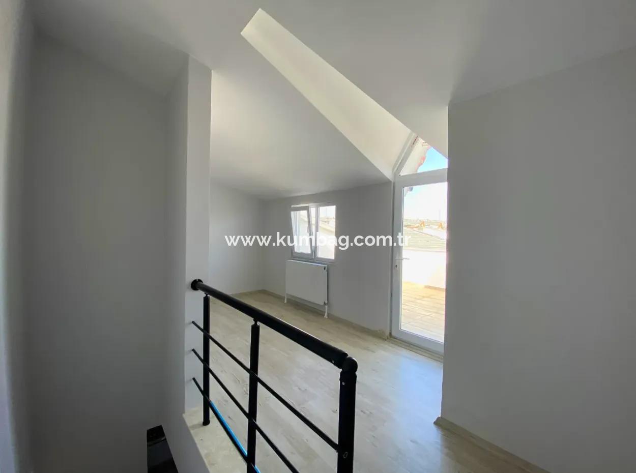 Kumbağ Havuzlu Site İçerisinde Kiralık Sıfır 2+1 Dubleks Daire