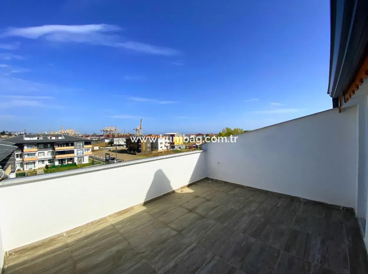 Kumbağ Havuzlu Site İçerisinde Kiralık Sıfır 2+1 Dubleks Daire