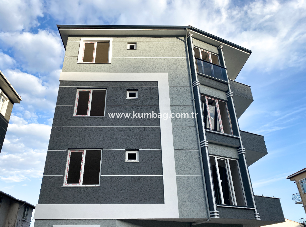 Tekirdağ Kumbağ'da Yeni Bina İçerisinde Satılık Sıfır 1+1 Daire