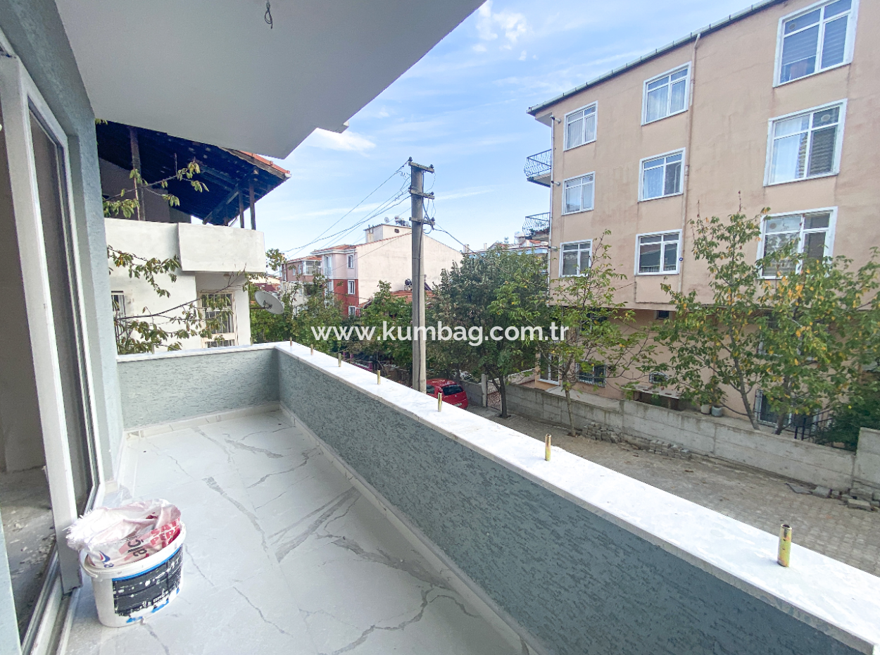 Tekirdağ Kumbağ'da Yeni Bina İçerisinde Satılık Sıfır 1+1 Daire