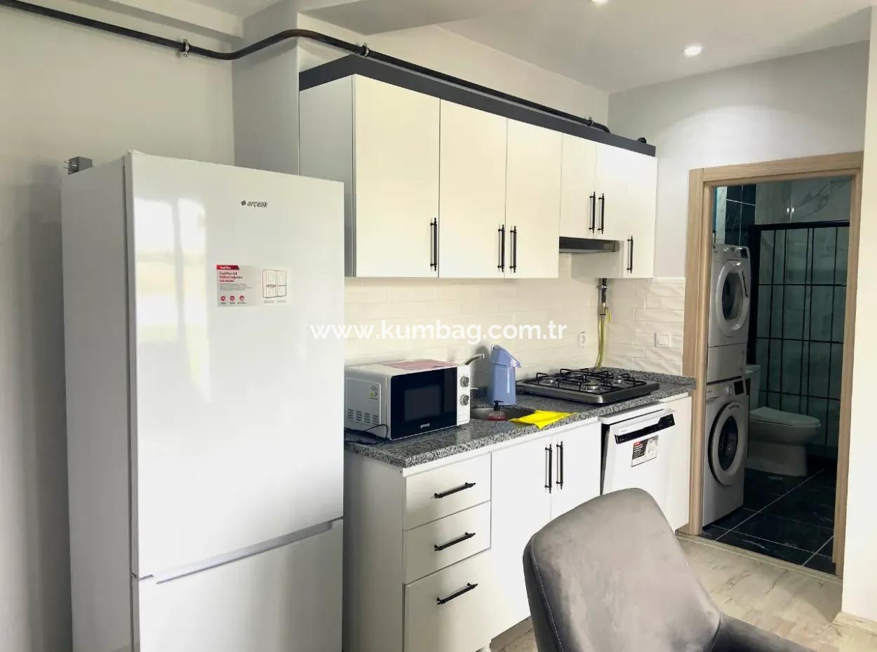 Kumbağ Havuzlu Sitede Bahçeli 1+1 Satılık Daire