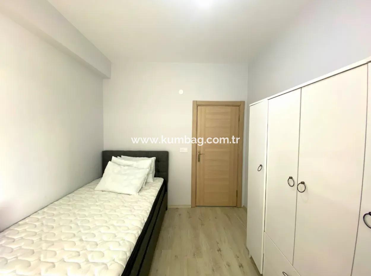 Kumbağ Havuzlu Sitede Bahçeli 1+1 Satılık Daire