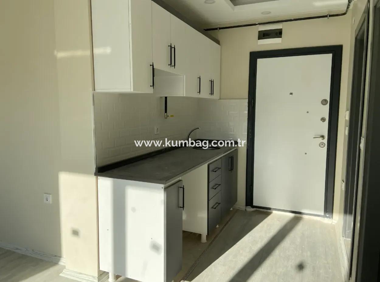 Kumbağa Köy İçi Mevkii Sıfır Kiralık 1+1 Daireler