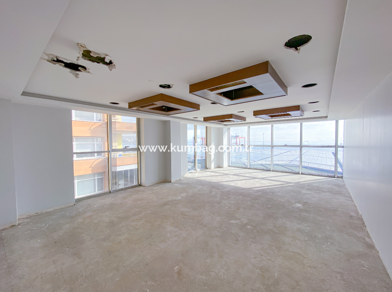 100.Yıl Alt Yol Cadde Üzerinde Adliyenin Yanında Deniz Manzaralı Kiralık Plaza Ofisleri