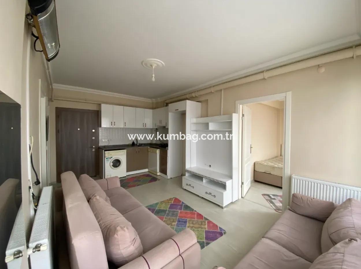 Kumbağ Pazar Sokağı Mevkii Asansörlü Binada Eşyalı Kiralık 2+1 Daire