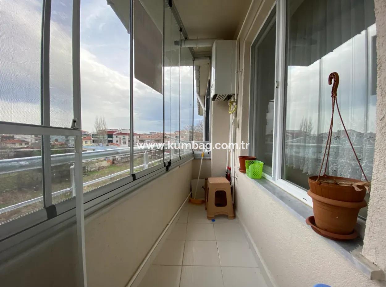 Kumbağ Pazar Sokağı Mevkii Asansörlü Binada Eşyalı Kiralık 2+1 Daire