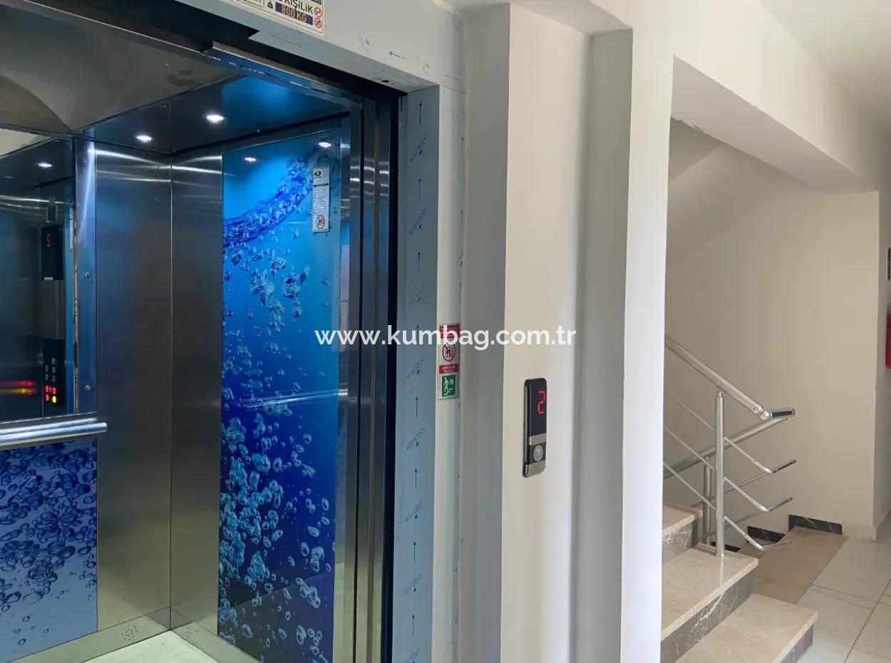 Kumbağ Pazar Sokağı Mevkii Asansörlü Binada Eşyalı Kiralık 2+1 Daire