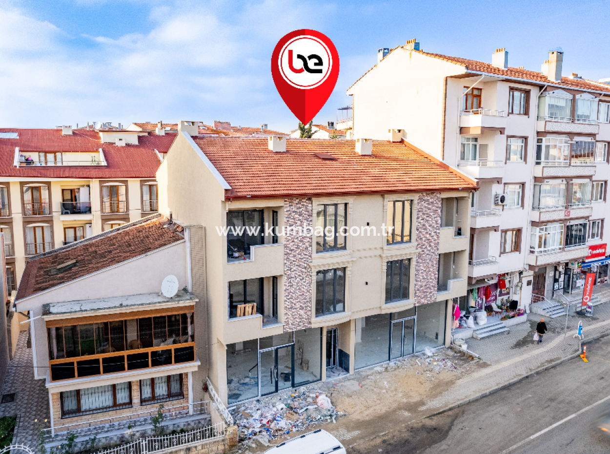 Altınova Cadde Üzerinde Sahile Yakın Satılık Sıfır 2+1 Daireler