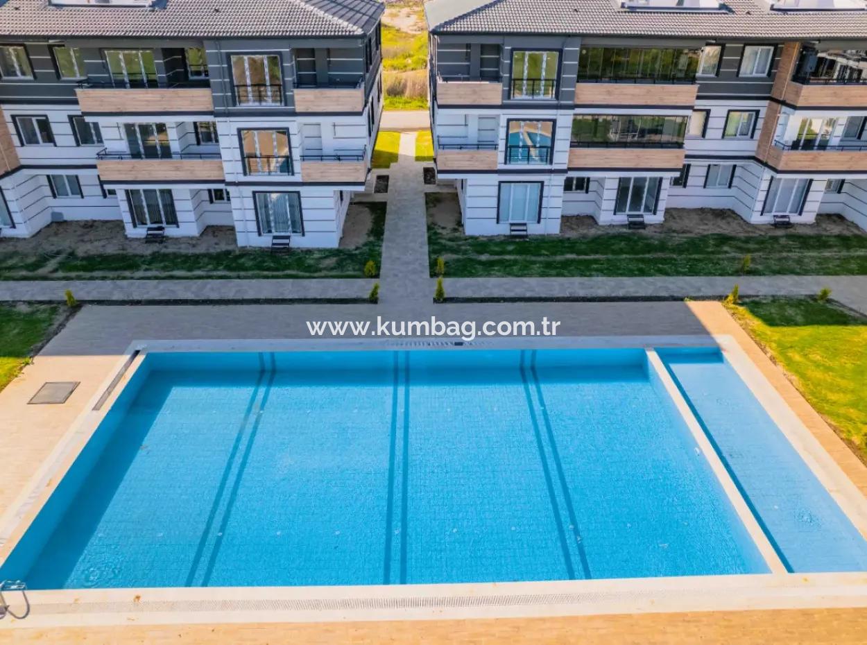 Kumbağ Mimoza Evlerinde Havuzlu Sezonluk Kiralık 3+1 Daire
