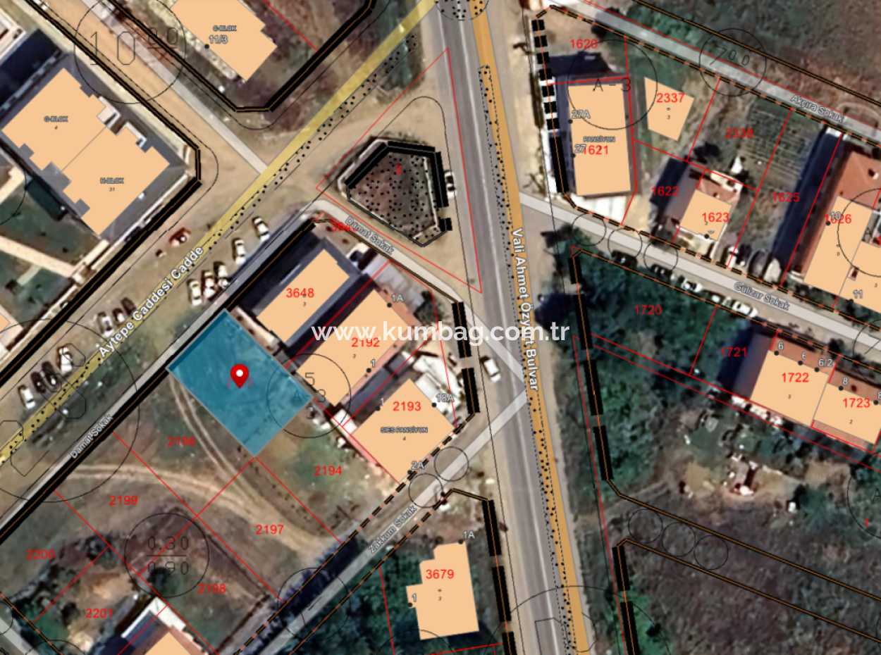 Kumbağ'da Havuzlu Sitelerin Yanında Caddeye 40 Mt Satılık Arsa