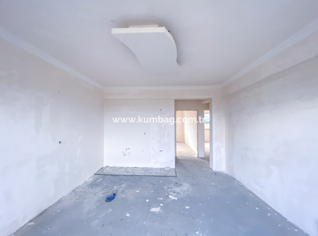 Kumbağ'da Havuzlu Site İçerisinde Satılık Sıfır 2+1 Daire
