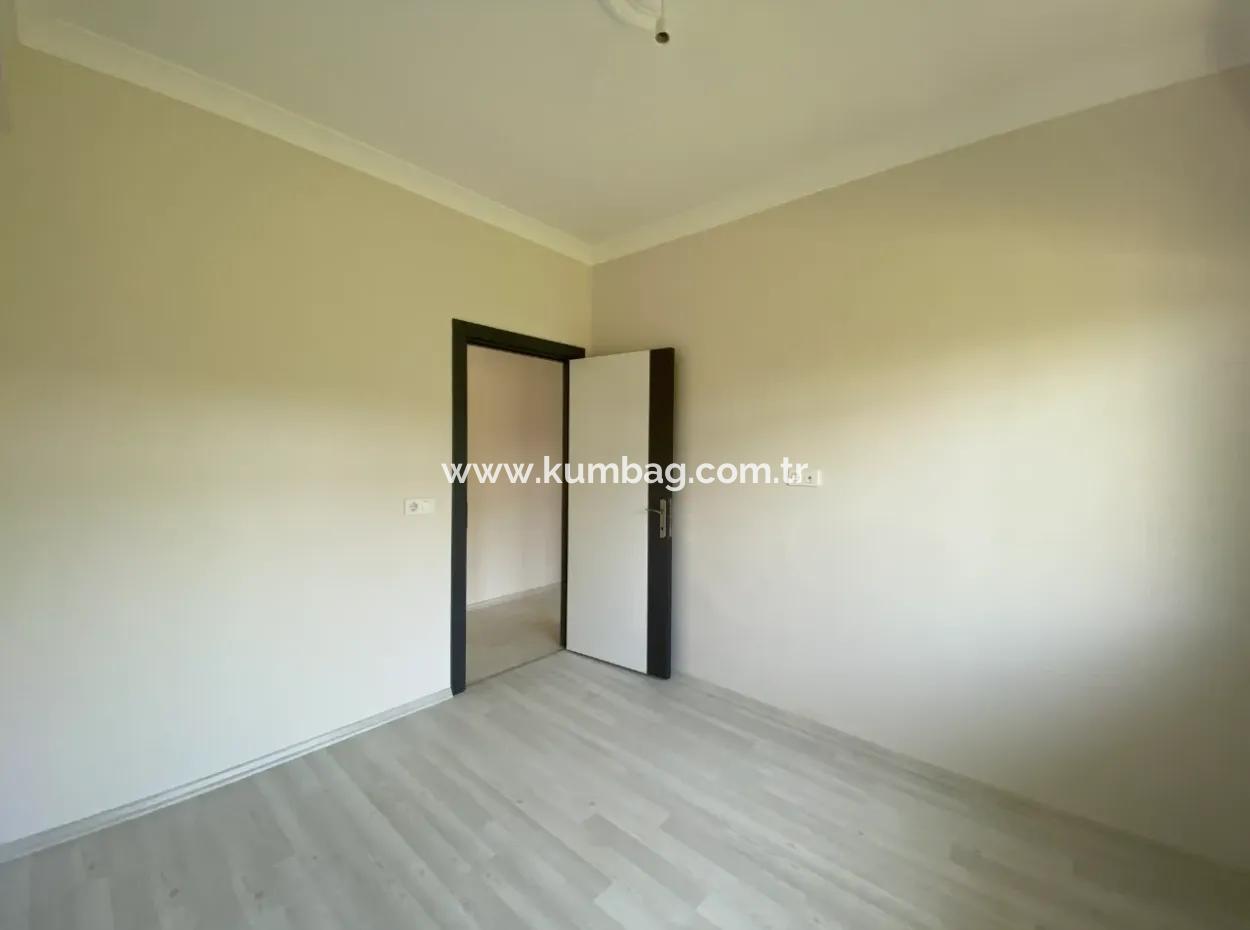 Kumbağ Havuzlu Site İçerisinde Giriş Kat Kiralık 2+1 Daire