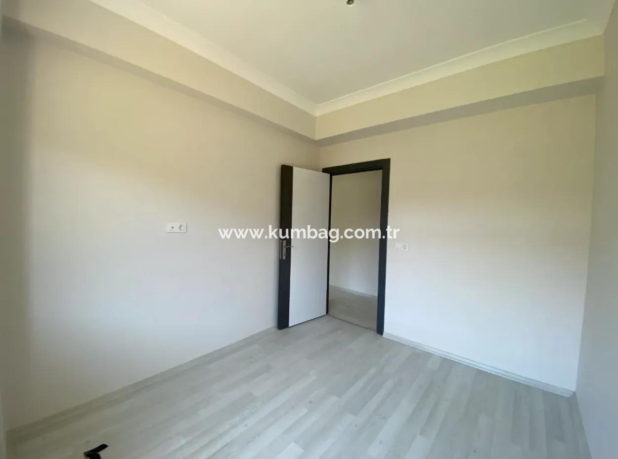 Kumbağ Havuzlu Site İçerisinde Giriş Kat Kiralık 2+1 Daire