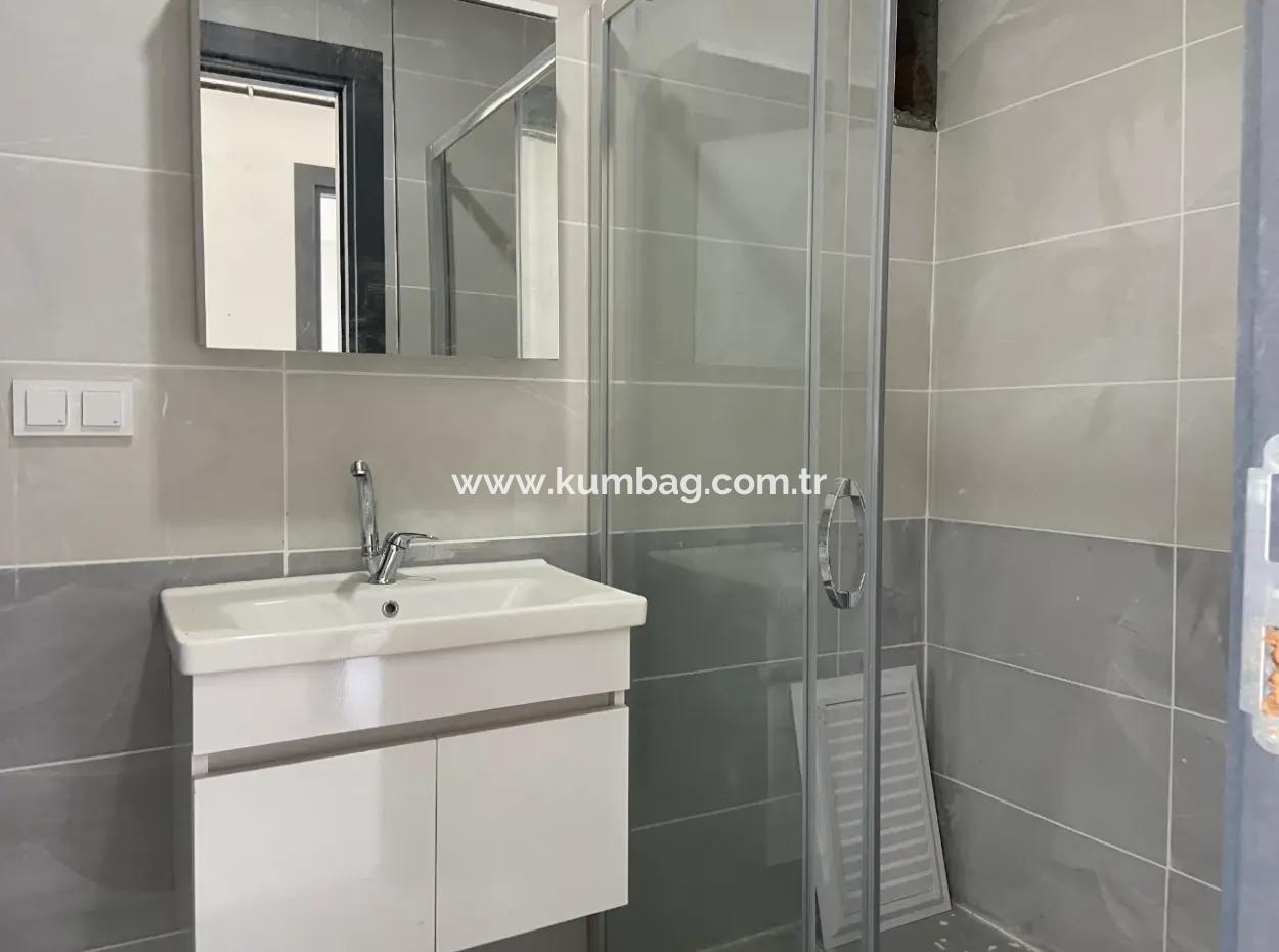 Kumbağ Havuzlu Site İçerisinde Giriş Kat Kiralık 2+1 Daire