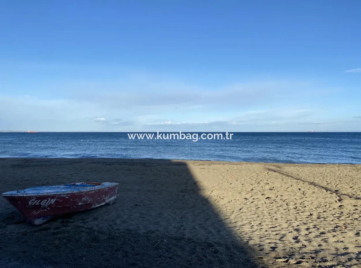 Denize Sıfır Havuzlu Site İçerisinde Sezonluk Kiralık 2+1 Daire