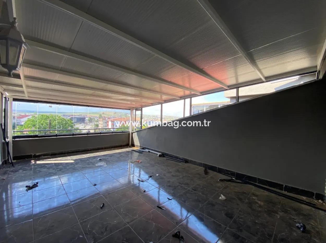 Kumbağ Mah. Ana Cadde Üzerinde Geniş Teraslı 2+1 Satılık Daire