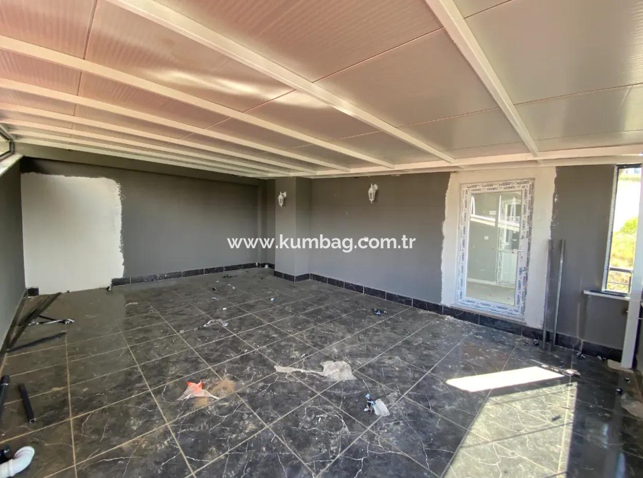 Kumbağ Mah. Ana Cadde Üzerinde Geniş Teraslı 2+1 Satılık Daire