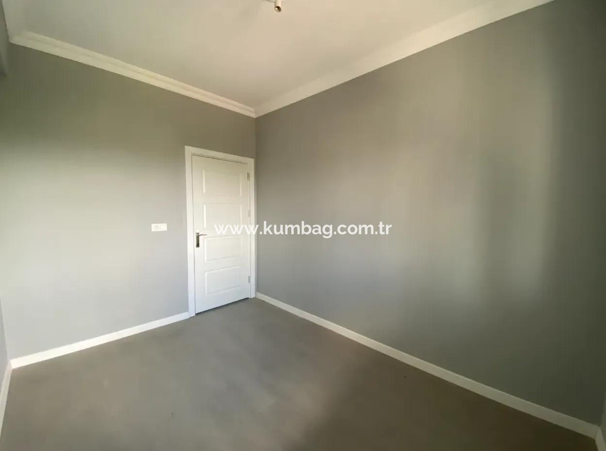 Kumbağ Mah. Ana Cadde Üzerinde Geniş Teraslı 2+1 Satılık Daire