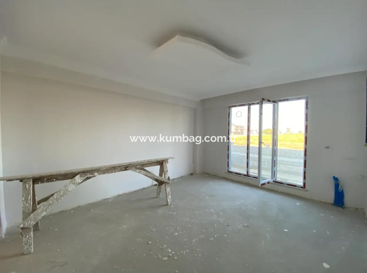 Kumbağ Havuzlu Site İçerisinde Bahçe Katı 1+1 Satılık Daire