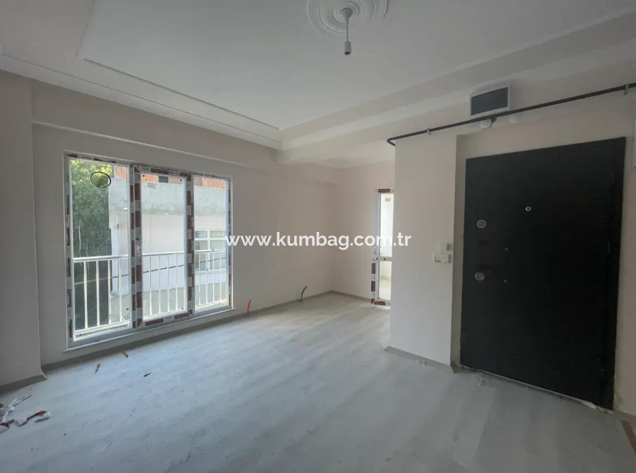 Kumbağ Pazar Sokağı Mevkii Yeni Binada 1+1 Satılık Sıfır Daire