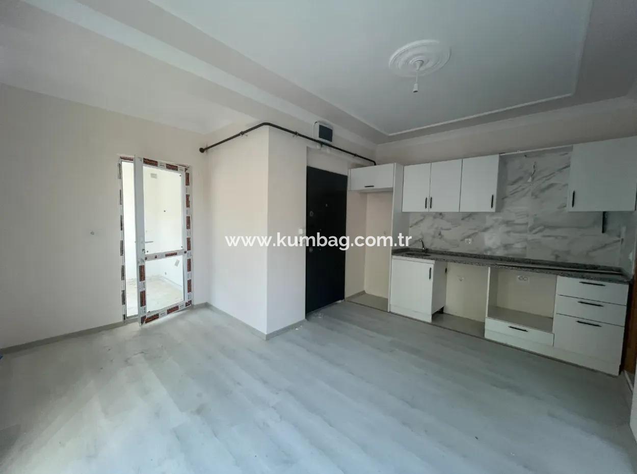 Kumbağ Pazar Sokağı Mevkii Yeni Binada 1+1 Satılık Sıfır Daire